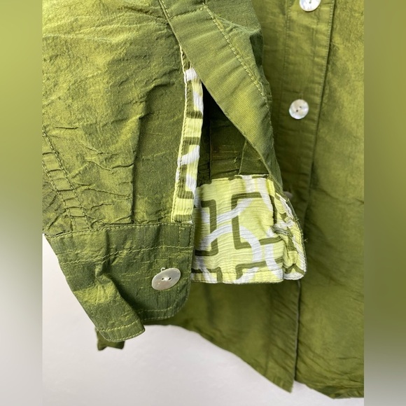 Debra Deroo Silk Green Button down Long Sleeve Lightweight Shirt Women’s Small - Picture 8 of 12